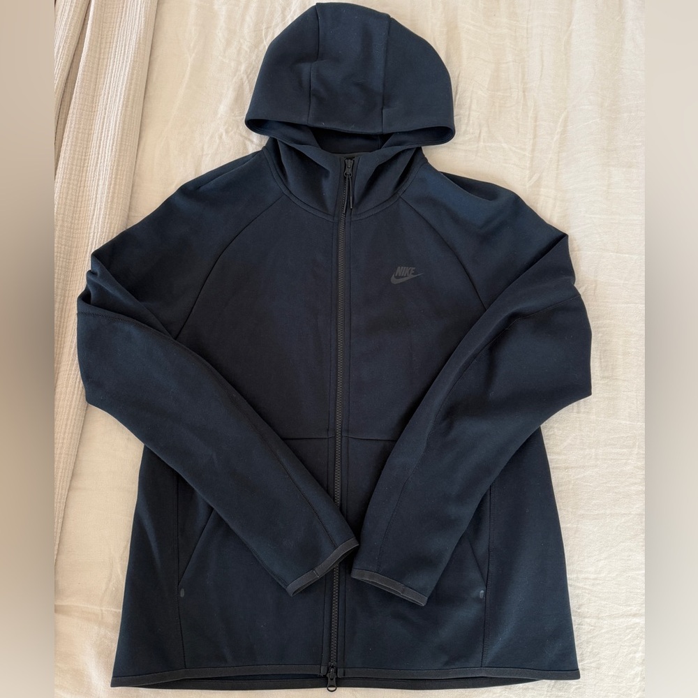 Nike Men’s Black Full-Zip Hoodie